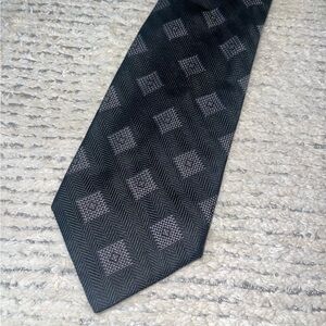 Allen Edmonds Italian silk neck tie